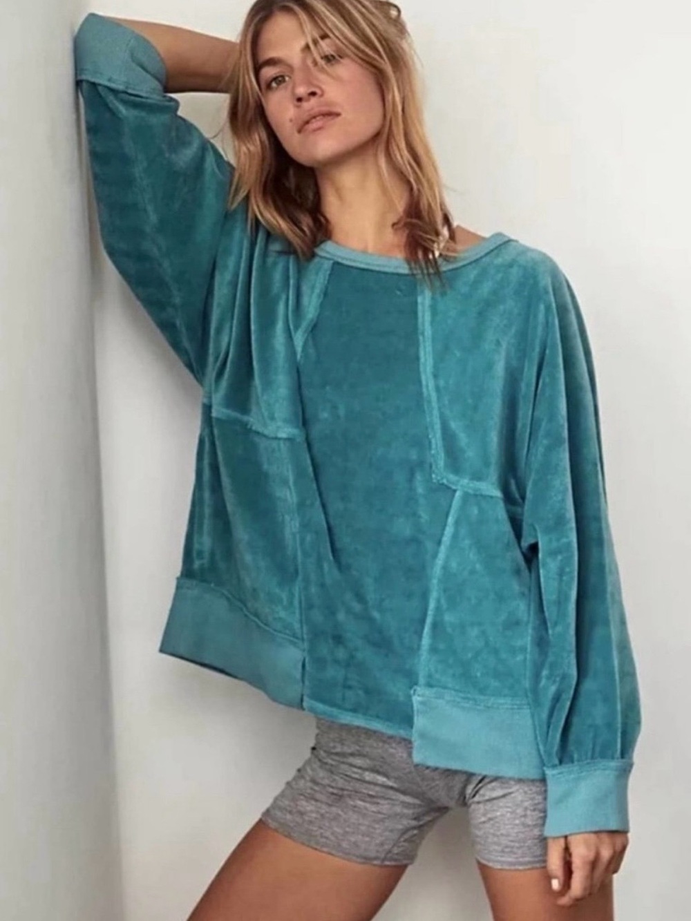 FREE PEOPLE Movement ‘Strive On' Velour Oversized Sweatshirt Women's Size Medium - Picture 2 of 8